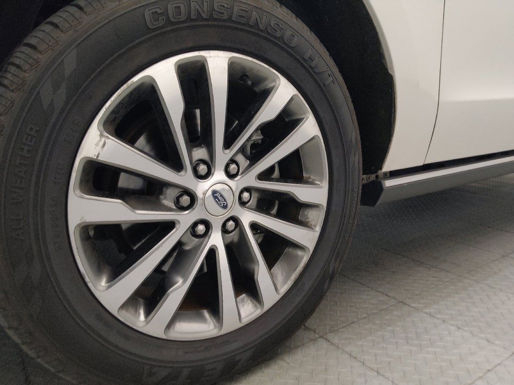 Used 2018 Ford Expedition Max Limited w/ Equipment Group 301A RWD image 31