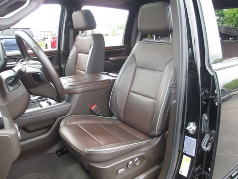 Used 2024 GMC Sierra 2500 Denali w/ Denali Reserve Package AWD/4WD image 24