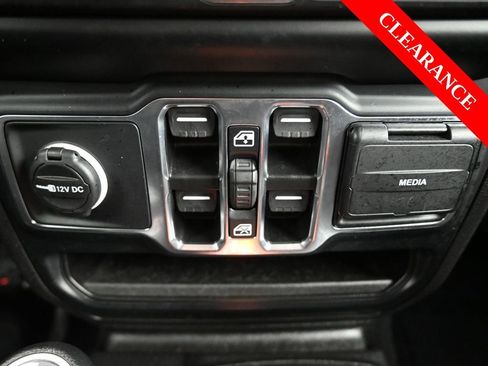 Used 2023 Jeep Gladiator Willys image 30