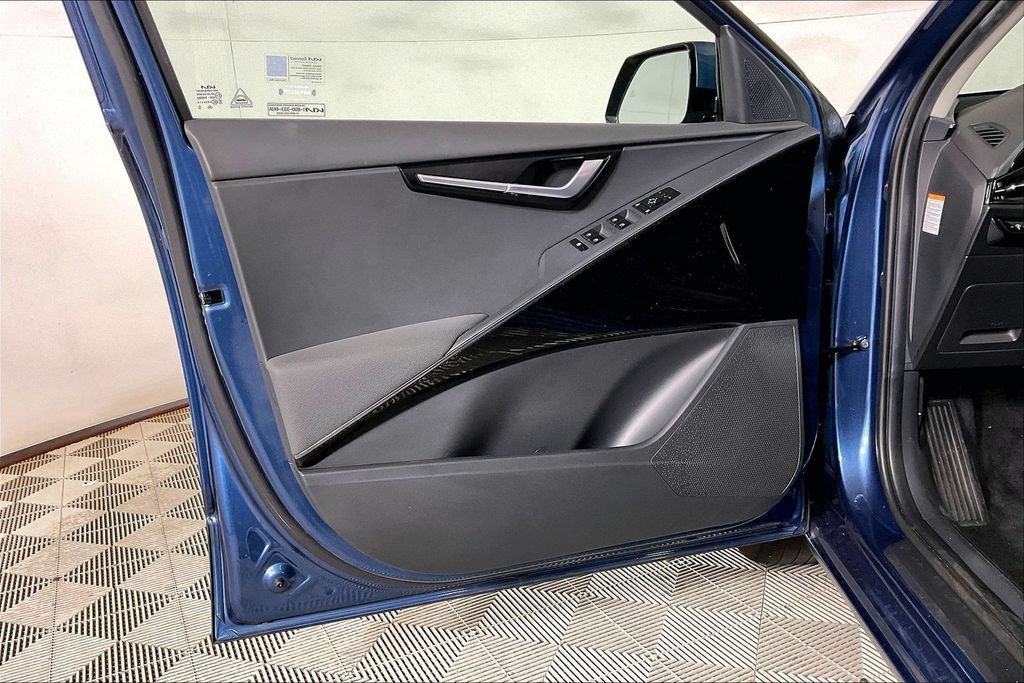 Used 2023 Kia Niro Wind FWD image 22