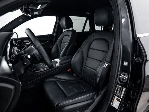 Used 2022 Mercedes-Benz GLC 300 4MATIC image 17