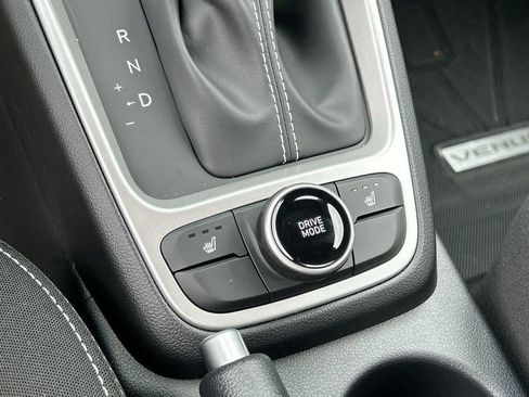 New 2026 Hyundai Venue SEL image 28