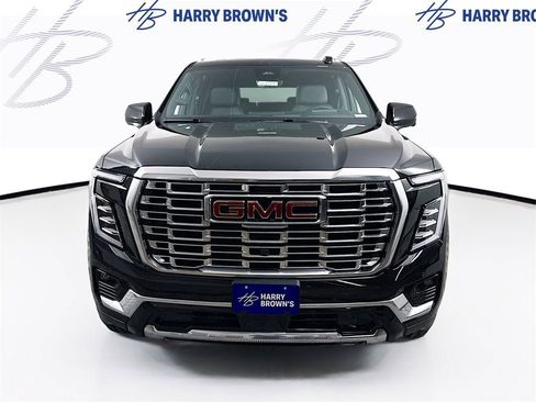 New 2026 GMC Yukon XL Denali w/ Denali Reserve Package image 32