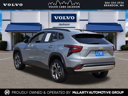 Used 2024 Chevrolet Trax LT w/ Driver Confidence Package FWD image 6