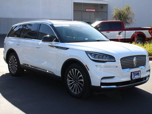 Certified 2023 Lincoln Aviator Reserve w/ Class IV Trailer Tow Package RWD image 8