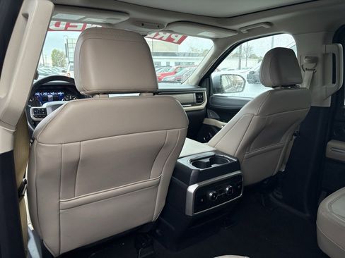 Used 2024 Ford Expedition Max Limited image 25