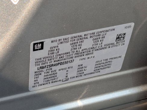 Used 2023 Buick Envision Avenir AWD/4WD image 47