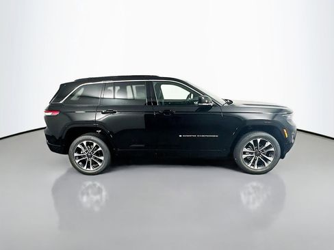 New 2025 Jeep Grand Cherokee Overland w/ Luxury Tech Group IV AWD/4WD image 8