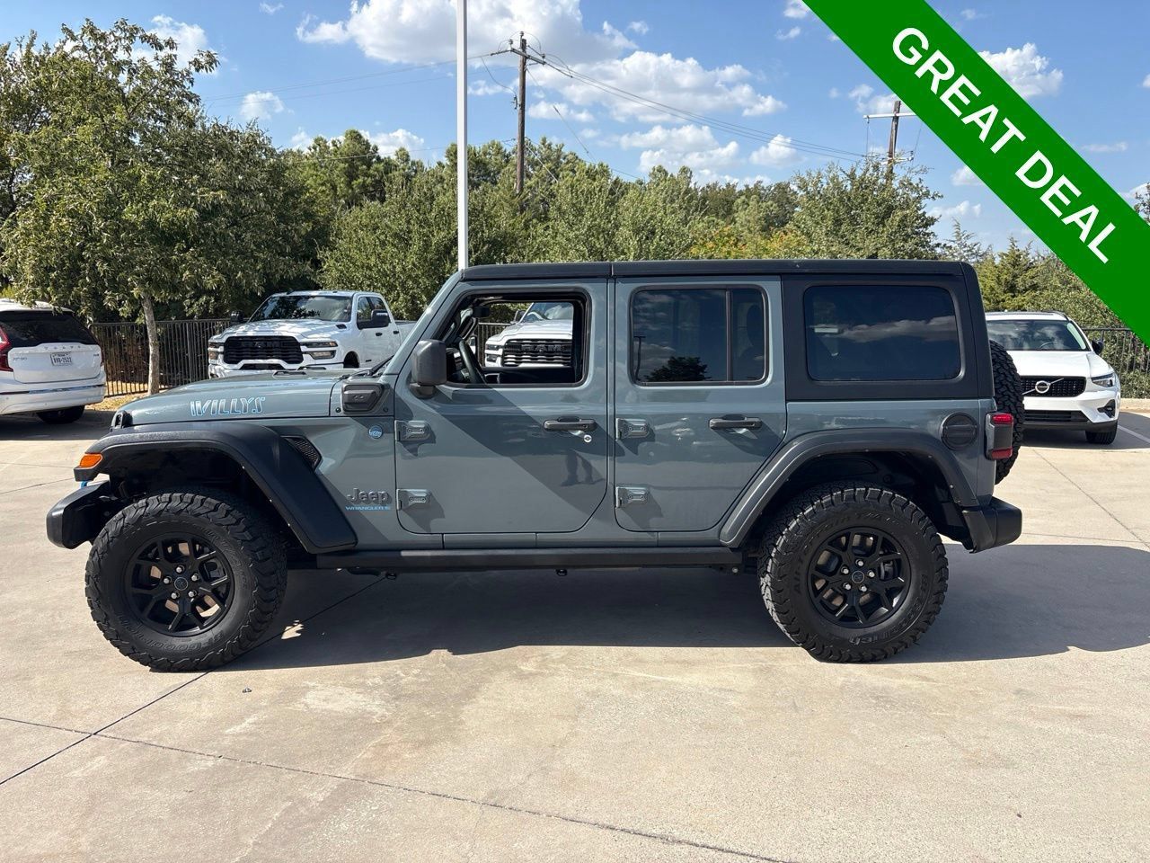Used 2024 Jeep Wrangler Unlimited AWD/4WD image 8