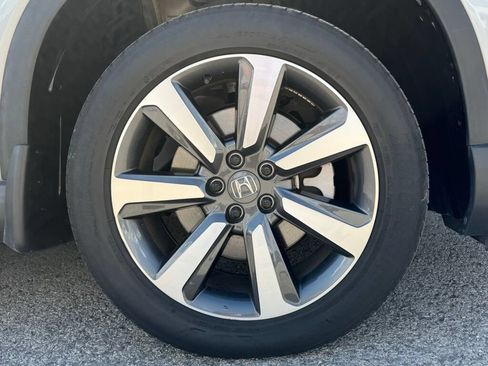 Used 2023 Honda Pilot Touring image 13