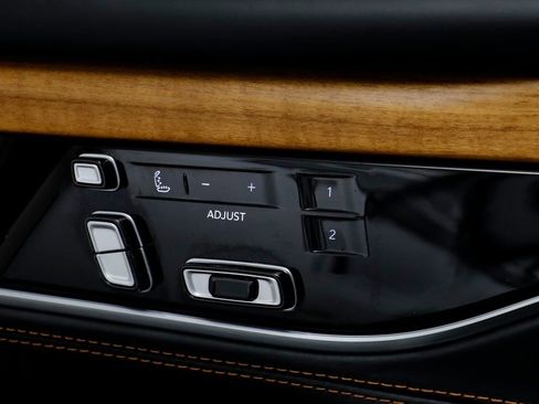 Used 2024 Jeep Grand Wagoneer L Series III image 8