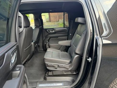 Used 2024 Chevrolet Suburban RST w/ Luxury Package AWD/4WD image 19