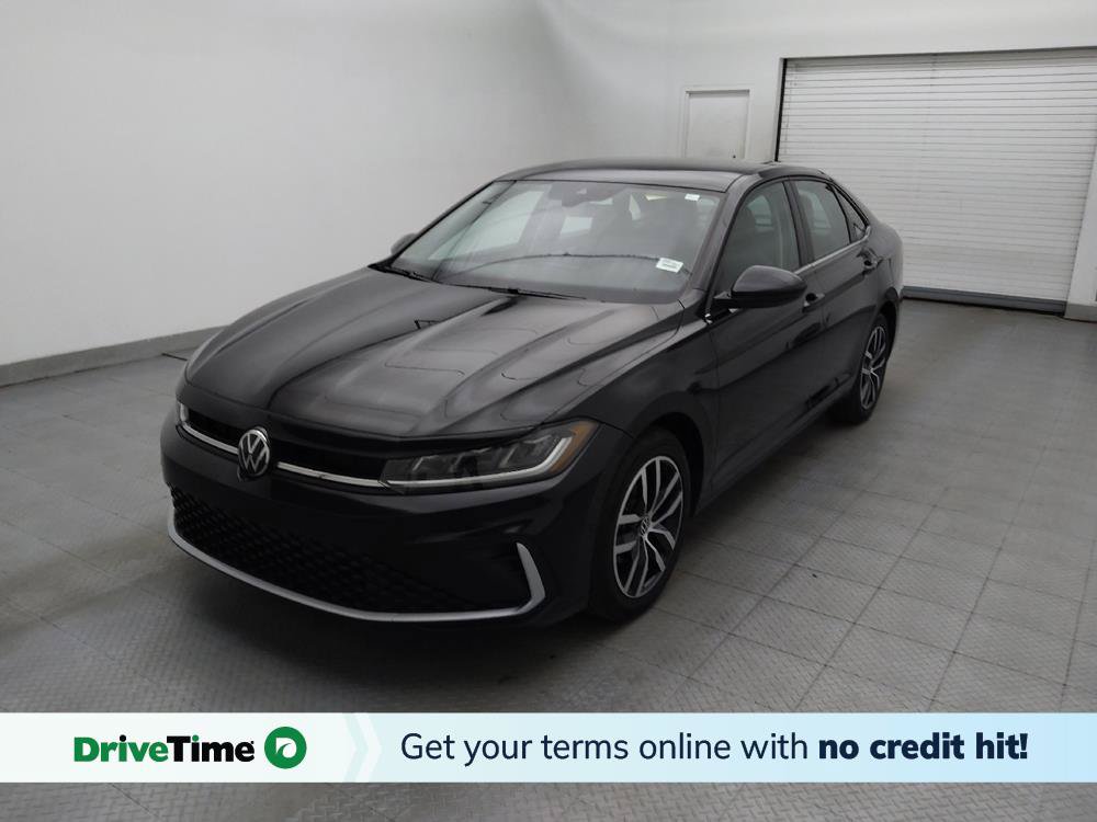 Used 2025 Volkswagen Jetta SE FWD image 1