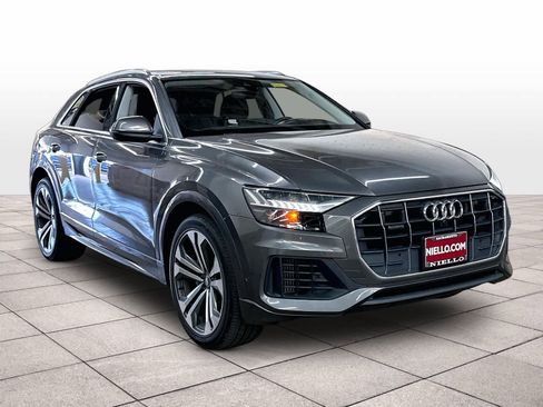 Used 2019 Audi Q8 Prestige w/ Adaptive Chassis Package AWD/4WD image 2