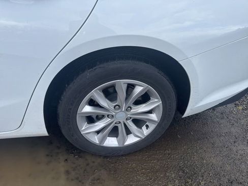 Used 2024 Chevrolet Malibu LT image 18