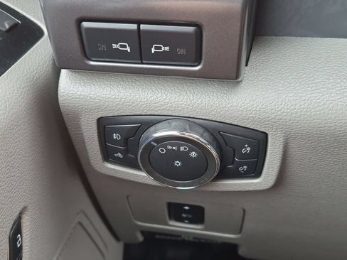 Used 2022 Ford F250 XLT w/ XLT Premium Package AWD/4WD image 26