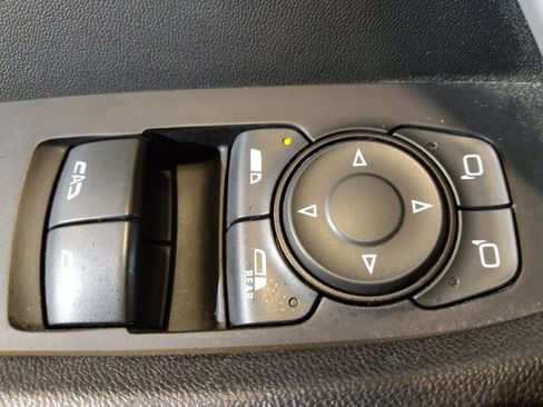 Used 2020 Chevrolet Camaro LT image 27