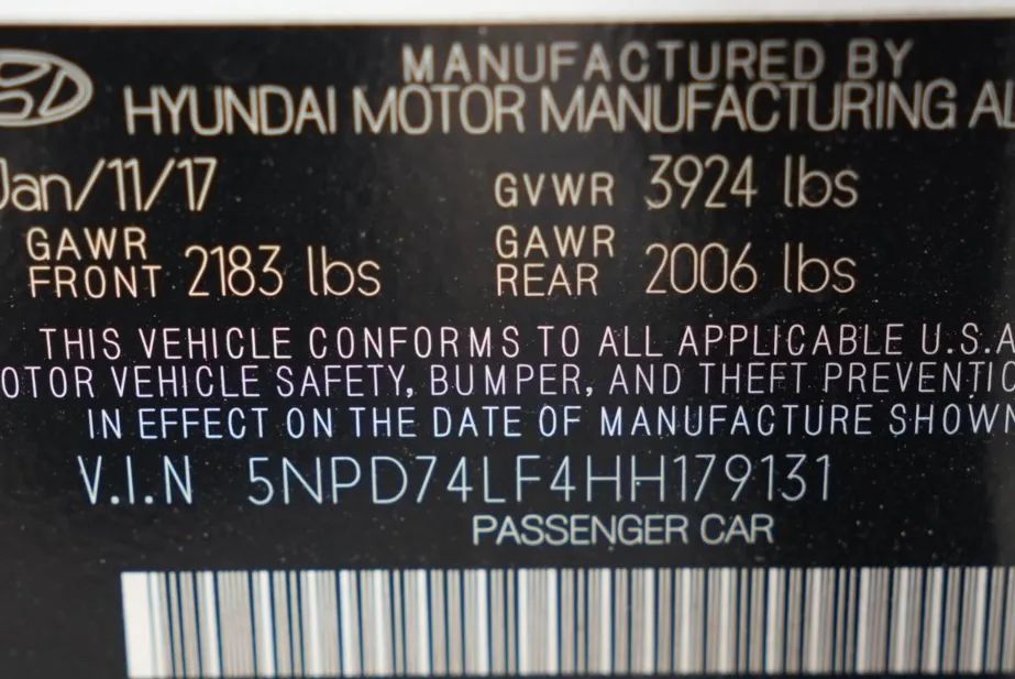Used 2017 Hyundai Elantra SE FWD image 14