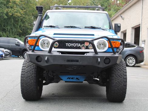 Used 2007 Toyota FJ Cruiser 4WD image 2