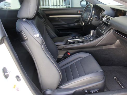 Used 2016 Lexus RC 200t image 23