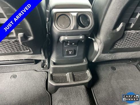 Used 2021 Jeep Wrangler Unlimited Rubicon image 16