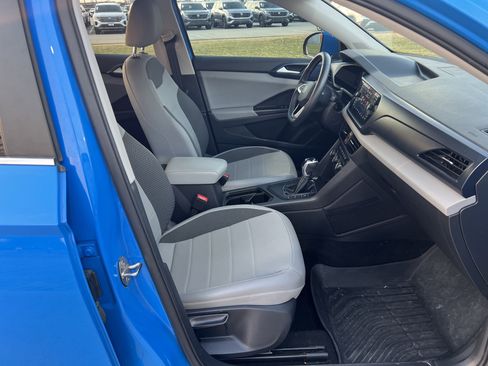 Certified 2022 Volkswagen Taos SE image 29