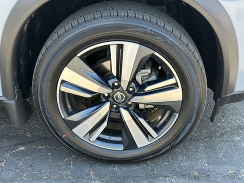 Used 2021 Nissan Rogue SL w/ Premium Package FWD image 13
