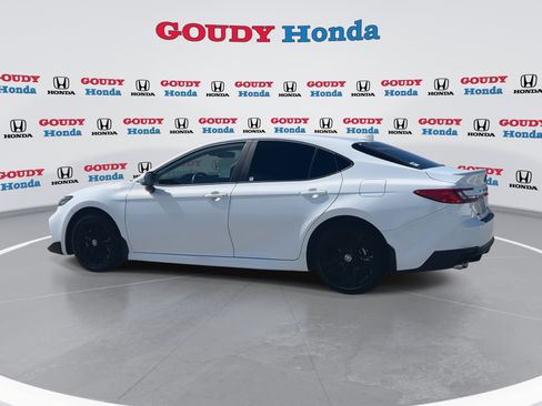 Used 2025 Toyota Camry SE w/ Multimedia Upgrade Package FWD image 6