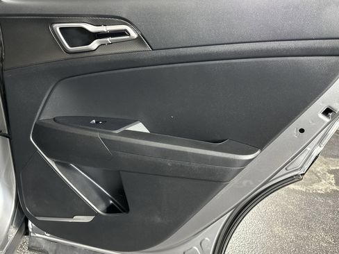 Used 2024 Kia Sportage LX image 36