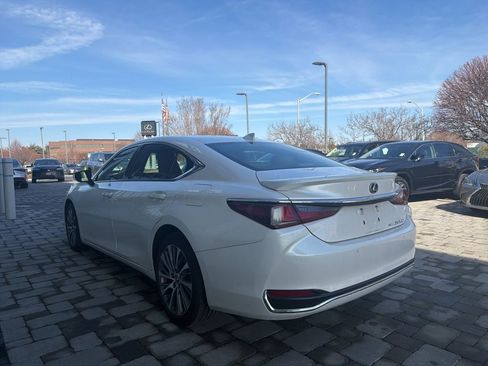 Certified 2021 Lexus ES 250 w/ Premium Package image 9