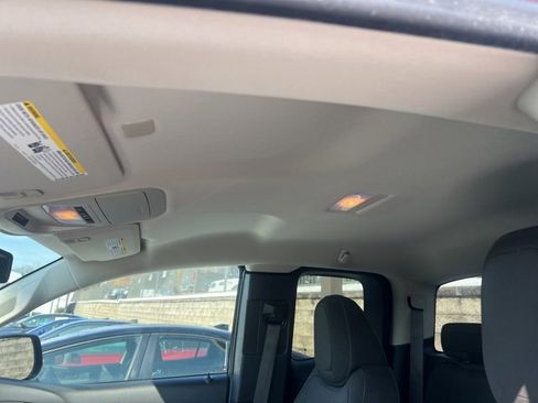 Used 2021 Chevrolet Colorado LT image 8