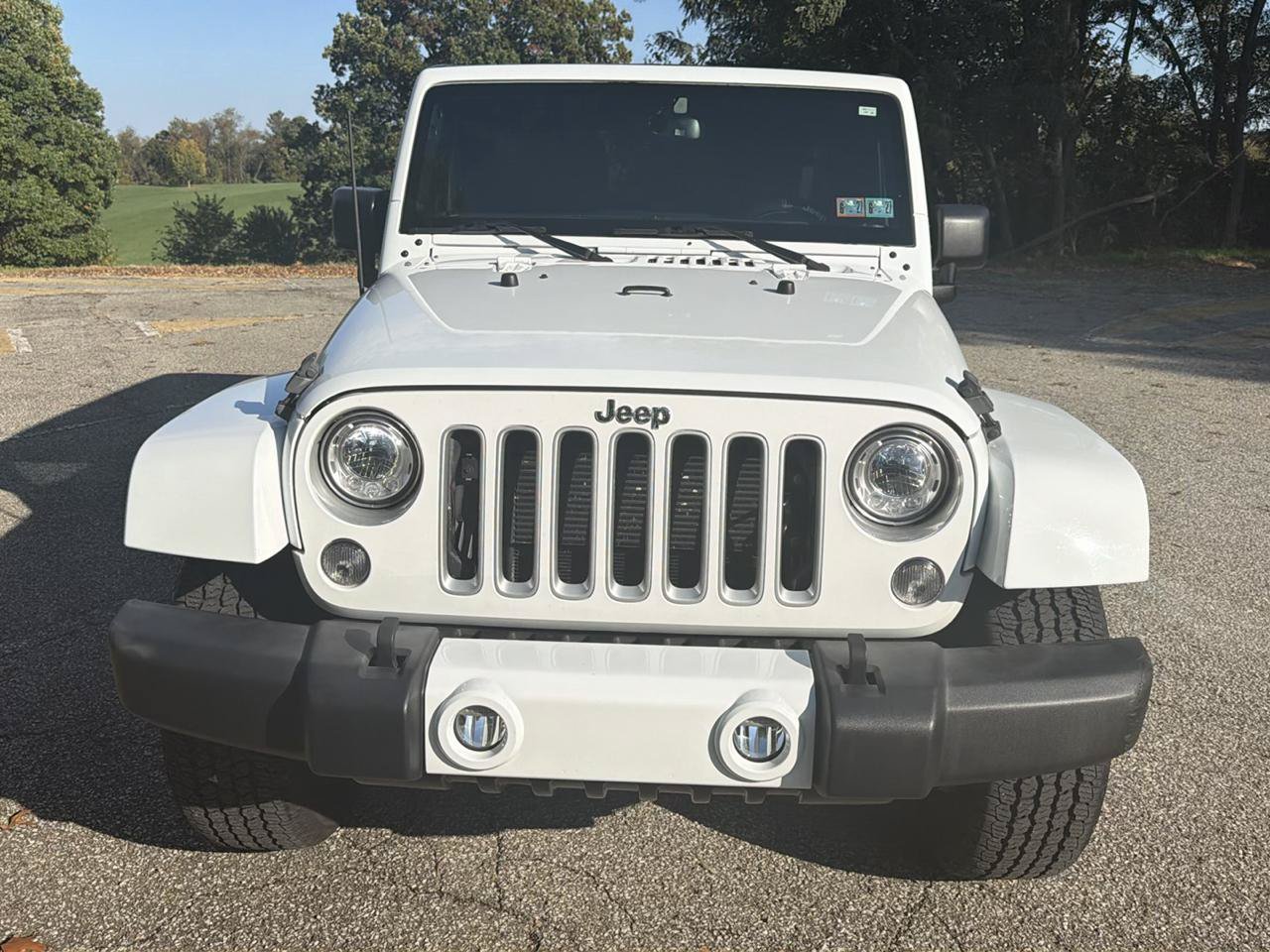 Used 2017 Jeep Wrangler Unlimited Sahara w/ Connectivity Group AWD/4WD image 6