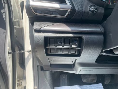 Used 2023 Subaru Forester Premium AWD/4WD image 14