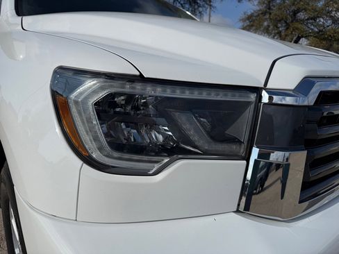 Used 2019 Toyota Sequoia SR5 RWD image 9