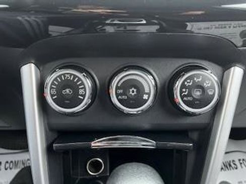 Used 2017 Mitsubishi Lancer ES FWD image 26