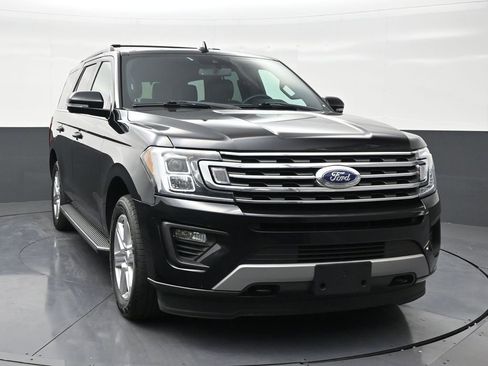 Used 2020 Ford Expedition XLT w/ Equipment Group 202A image 7