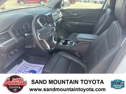 Used 2022 GMC Acadia SLT w/ Preferred Package image 13