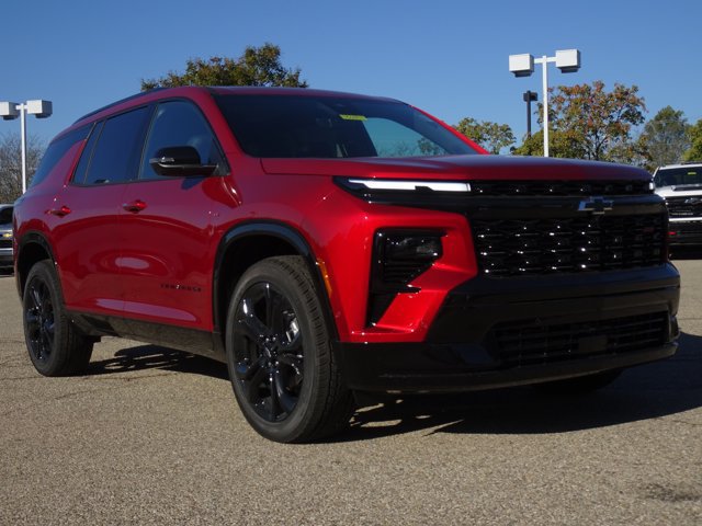 New 2027 Chevrolet Traverse RS w/ LPO, Floor Liner Package FWD image 15