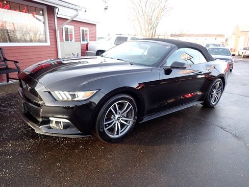 Used 2016 Ford Mustang Premium image 3