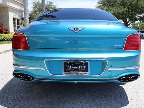 Used 2024 Bentley Flying Spur Azure AWD/4WD image 8