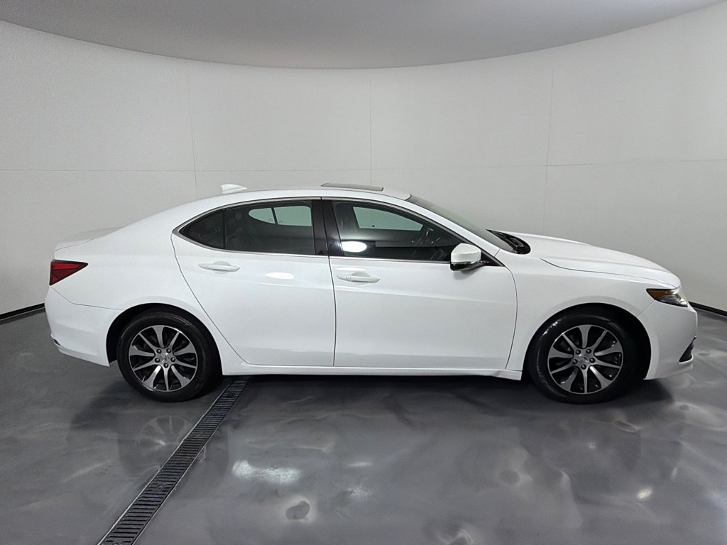 Used 2016 Acura TLX w/ Technology Package FWD image 4