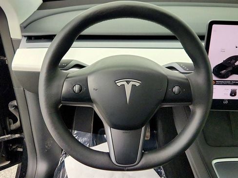 Used 2023 Tesla Model Y Long Range AWD/4WD image 13