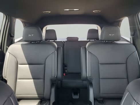 New 2026 Buick Enclave Sport Touring w/ Power Package FWD image 45