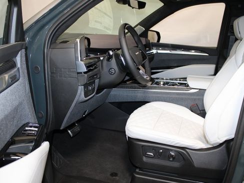 New 2026 Cadillac Escalade V image 3