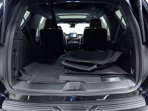 Used 2023 Chevrolet Tahoe High Country AWD/4WD image 9