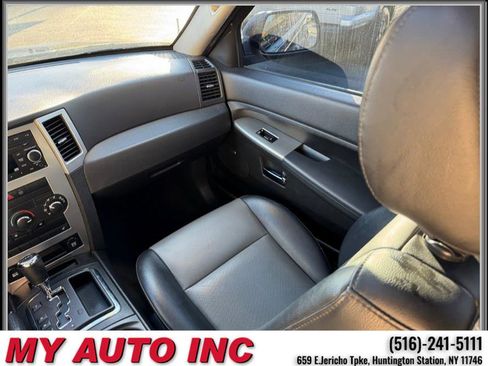 Used 2009 Jeep Grand Cherokee Laredo image 11