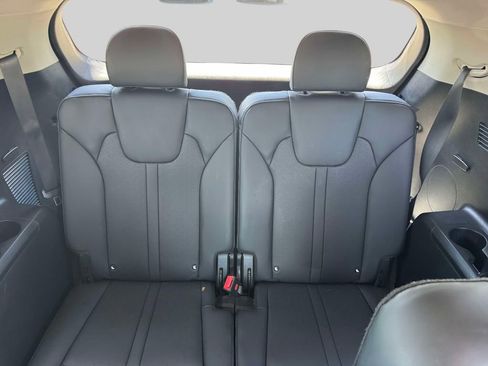 Used 2023 Kia Sorento EX AWD/4WD image 11
