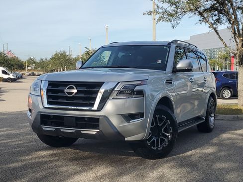 Used 2021 Nissan Armada SV image 32