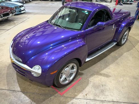 Used 2004 Chevrolet SSR image 27