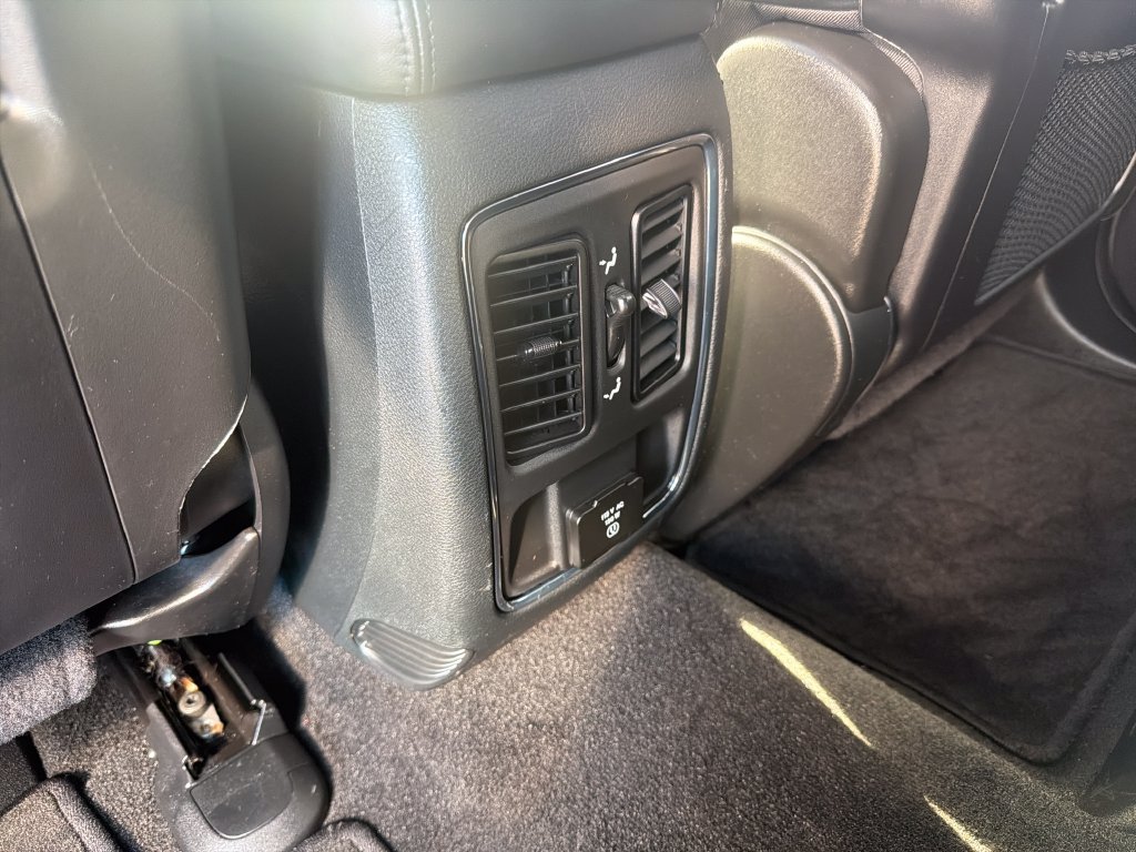 Used 2022 Jeep Grand Cherokee Laredo X AWD/4WD image 26